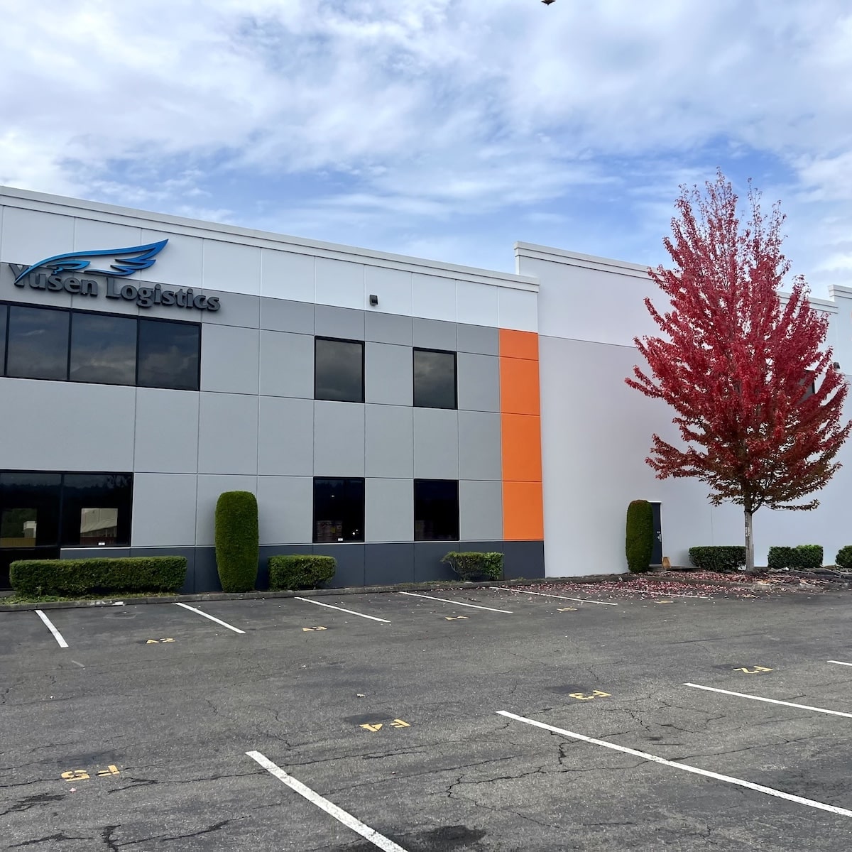 SR167 Logistics Warehouses - New Graphics And Accent Colors Create A Fresh, Dynamic Look